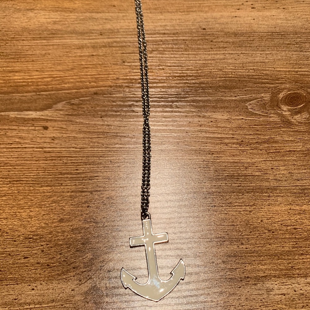 Large Anchor Nacklace